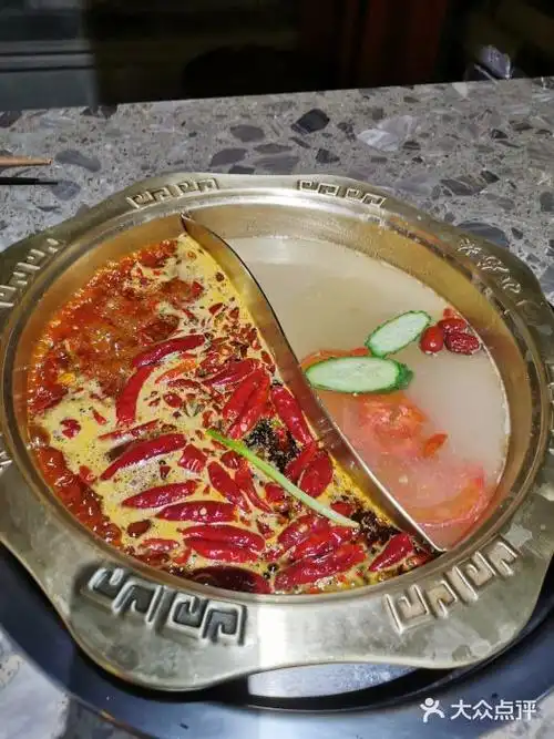 小龙坎老火锅(香港中路店)鸳鸯火锅图片