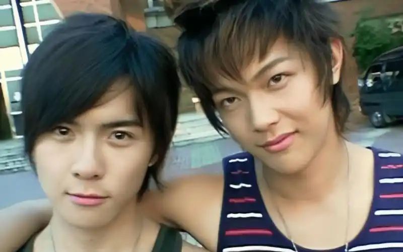 汪东城是为了躲炎亚纶,才跟唐禹哲玩得好的!_时候_东唐和_飞轮海