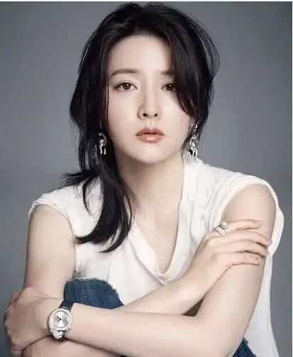 李英爱到底有多美,看这些照片你就知道她不愧被赞是韩国版林青