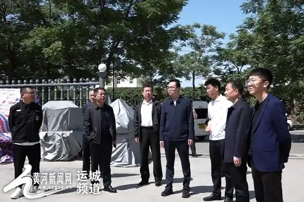 绛县县委副书记县长李翔调研城市烟火气发展情况