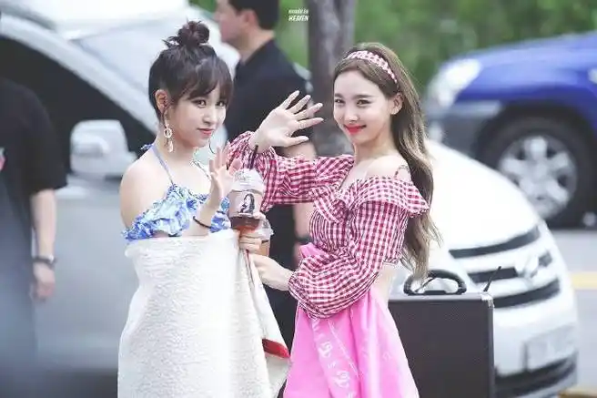 林娜琏 & 名井南