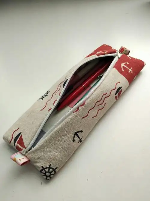 给小朋友做的笔袋,粗糙了些