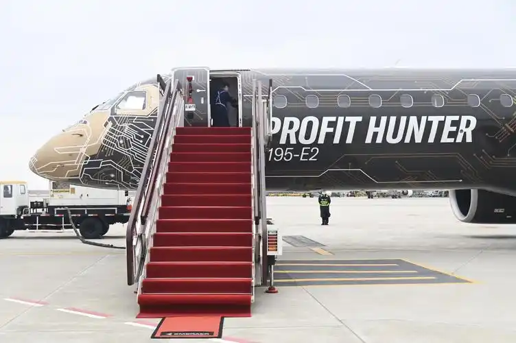 巴航工业e195e2工程狮飞机相约珠海航展