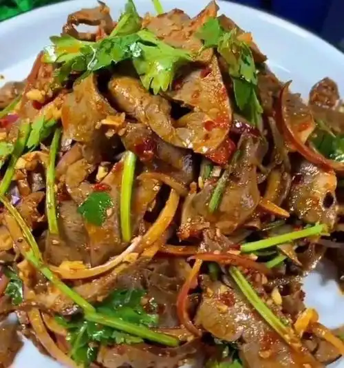 "凉拌猪心"像我这样做才好吃,在家也能做