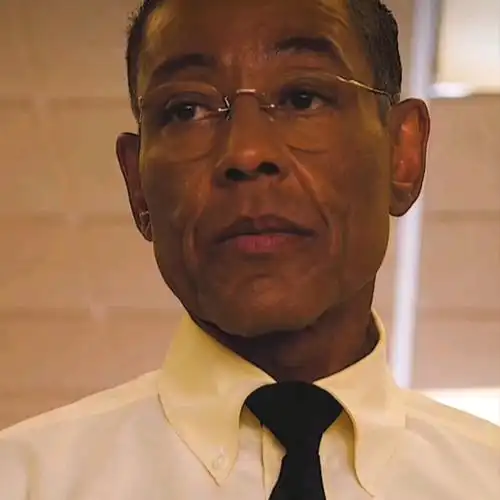 温文尔雅炸鸡叔,气场强到爆