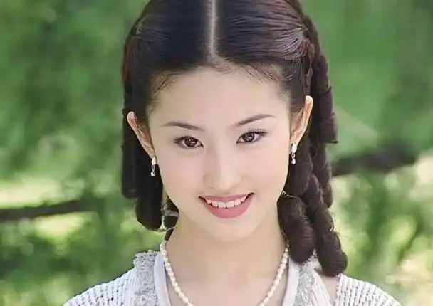 一脸土气别留民国罗马卷看来看去就这几位撑的住刘亦菲太惊艳