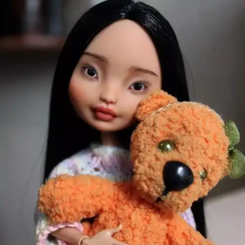 她的娃娃却与众不同也是个收藏芭比娃娃的痴迷爱好者来自乌克兰的olga