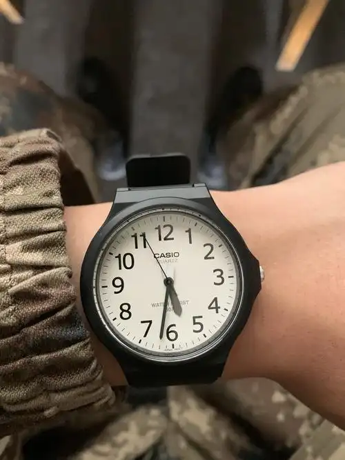 卡西欧手表mq24网红小黑表