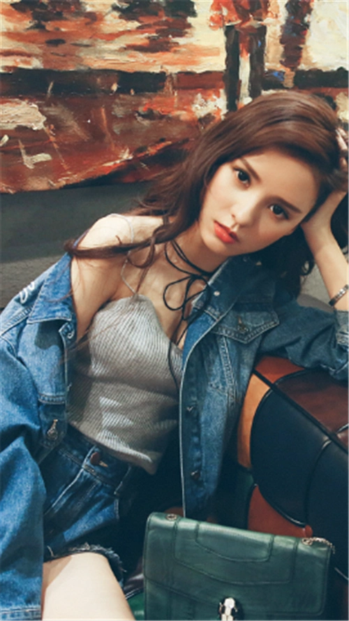 "王思聪最美前女友"张予曦,穿搭风格多样,气质优雅又美丽