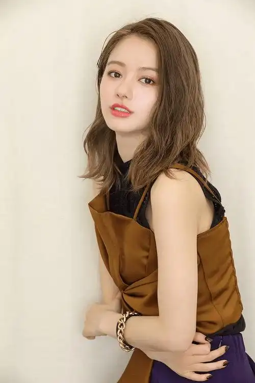 山本舞香拥有全球最美100张脸之一顶级美女