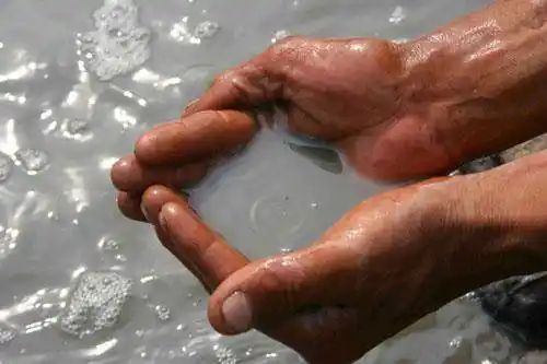 日本四大公害病之一:水俣病因重金属污染而起,保护水源义不容缓_环境