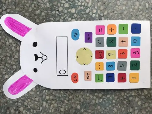 充分发挥他们的想象力和创造力,制作出了一个个精致美观的学具