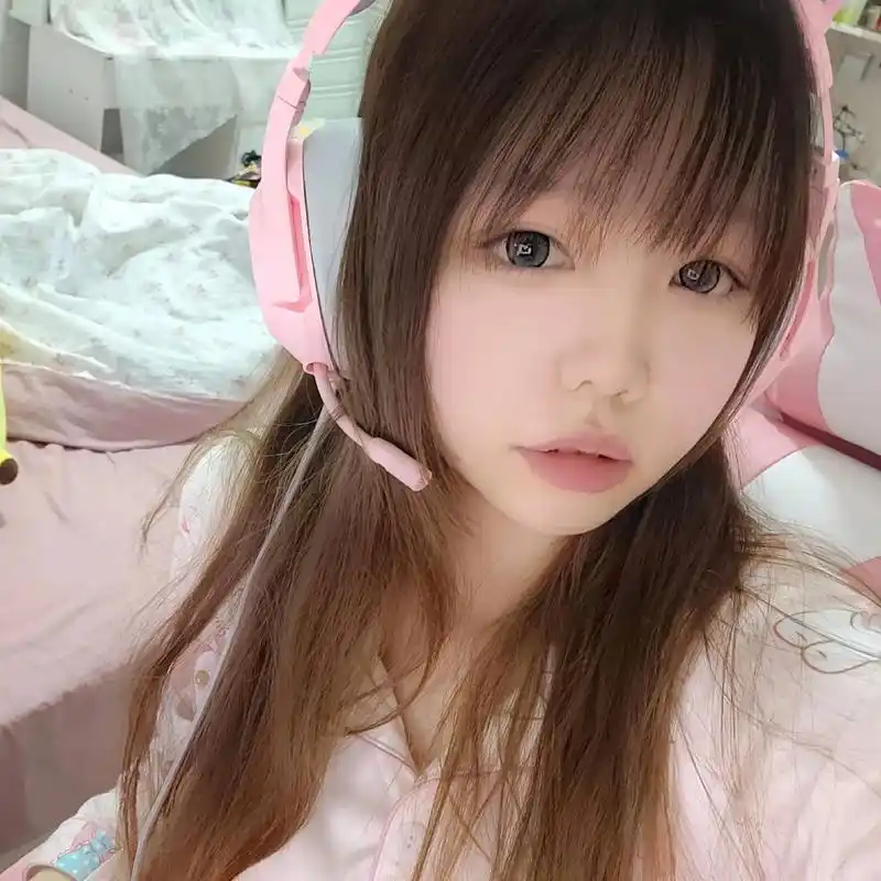 看到了你的新情侣头像是个小猫 她也一定是个很可爱的女孩子吧  - 抖