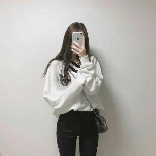 对着镜子自拍的高格调拍照技巧 可盐可甜有气质让你成为新一代的漂亮