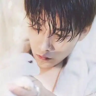 很霸气冷酷帅气真人又好看男生头像