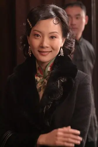 (blog) ,在即将开播的《新上海滩》里扮演交际花方艳芸,与饰演冯敬尧