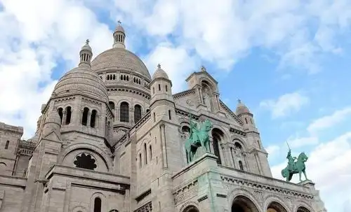 【艺术殿堂】欧洲中世纪建筑风格——罗马式艺术