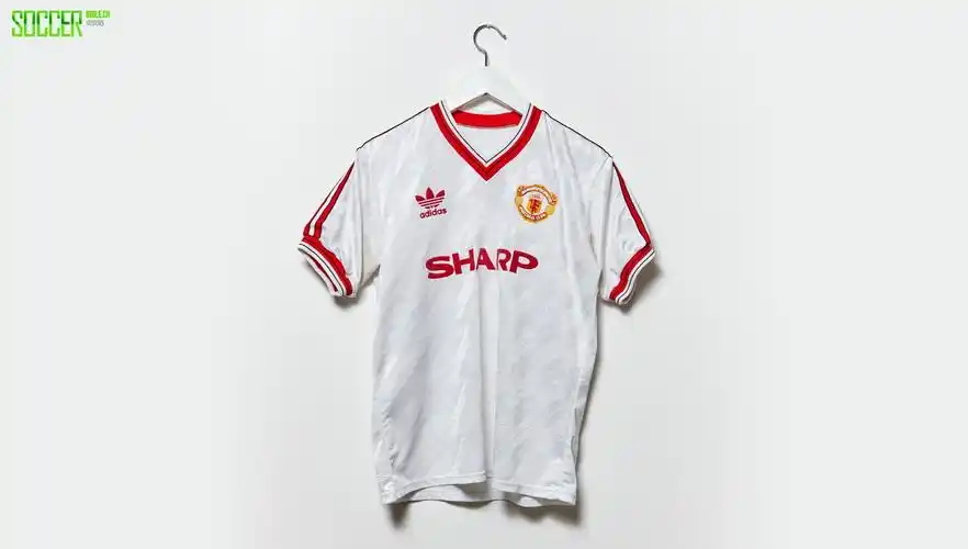 曼联历史上的经典阿迪达斯球衣总汇