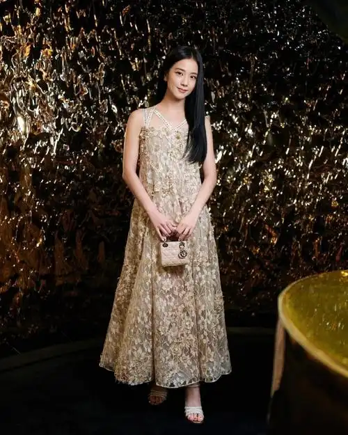 金智秀迪奥全球品牌大使