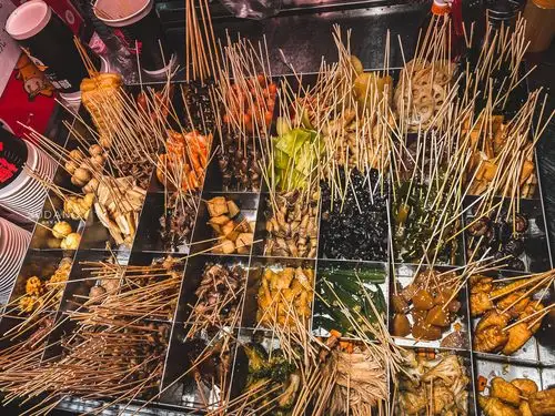 原创四方食事,一碗人间烟火:海大南门夜市令外地游客感到暖心