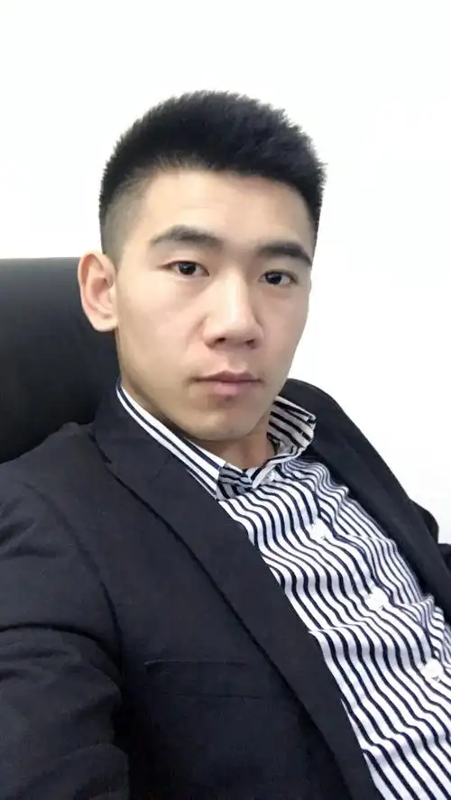 【帅男秀场】柳乐 25岁 摩羯座 金融