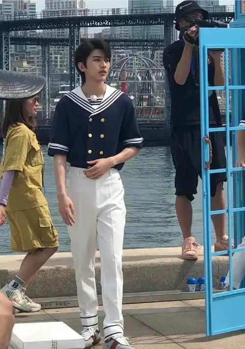 蔡徐坤##蔡徐坤ins