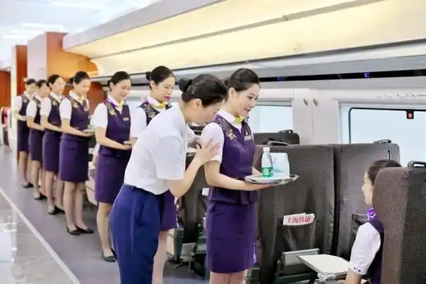 看,亚运高铁乘务员是这样练成的