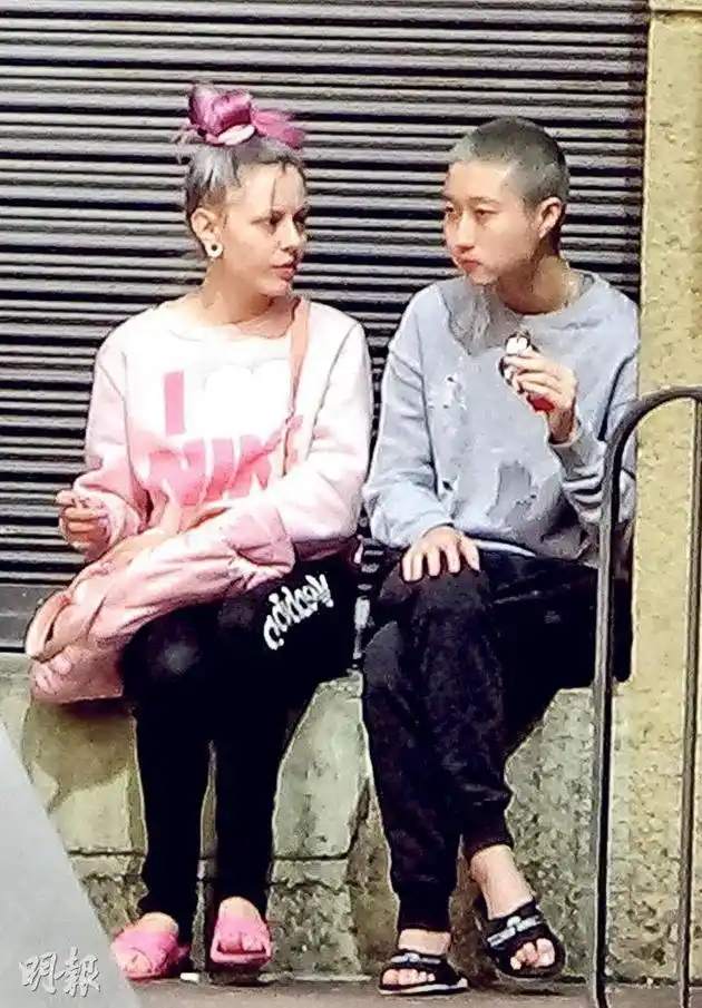 吴卓林与女友andi在北角劏房同居.