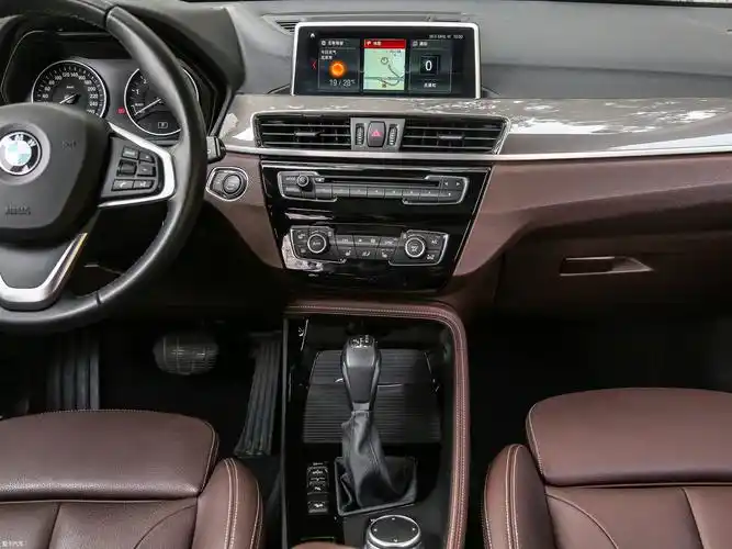 【2018款宝马x1 xdrive 20li 豪华型_中控区 _6/2624张图片】_汽车