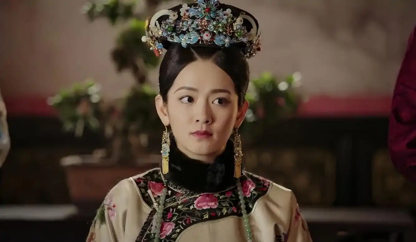 13岁入宫,6天就晋升,绿头牌被翻烂的舒妃,却因诅咒错失后位?