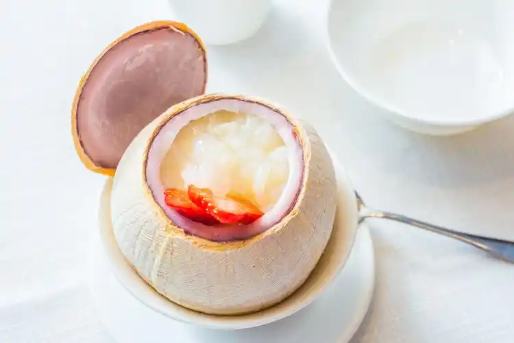 刷新我甜品三观的,就是这款椰子炖蛋羹!