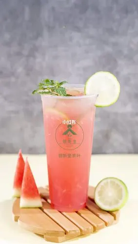 柠檬西瓜气泡水