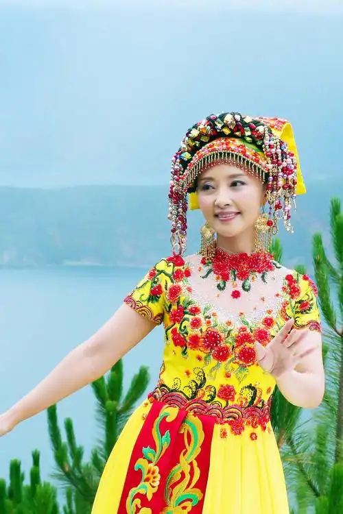 东方美色丽人榜---曲比阿乌