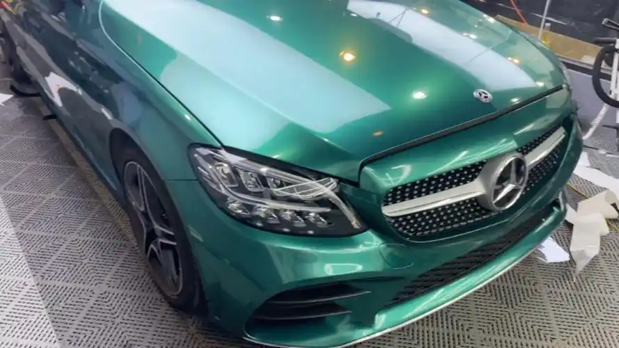 奔驰c260超亮金属祖母绿