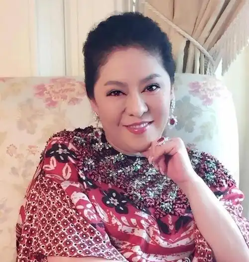 2.肉肉的悬胆鼻