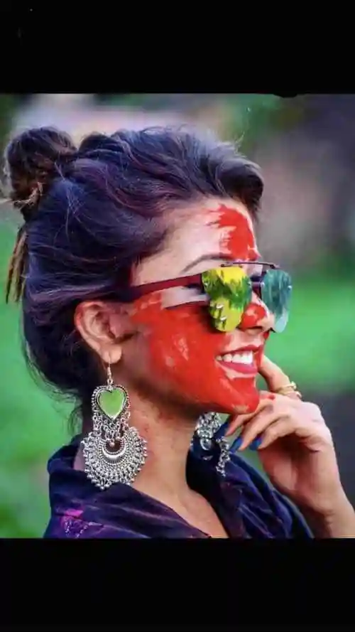 当初红遍抖音的印度婆罗门女孩,素颜的样子如何?