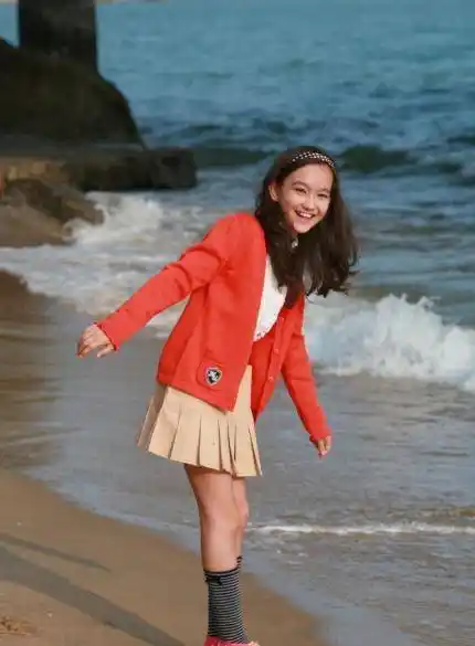 童星出道的香奈儿·辛普森,长大了,清新又时尚少女感十足!