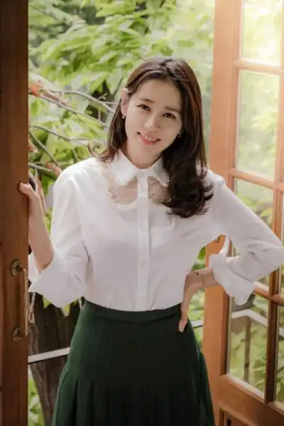 孙艺珍写真.关注公众号:主公真会玩,look各路女星在ins上的美照.