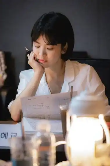 韩剧《男朋友》即将开播 宋慧乔朴宝剑甜蜜剧照发布