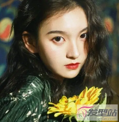 自然卷适合什么发型 天生卷毛也能打造时尚范