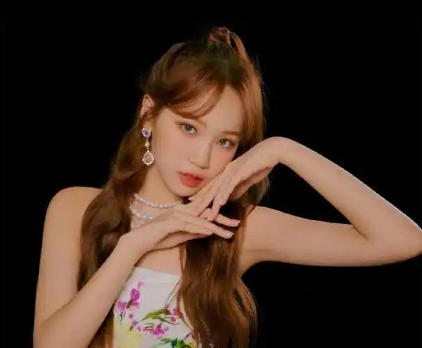 izone 张元英 宫脇咲良 曹柔理 崔睿娜 安宥真 矢