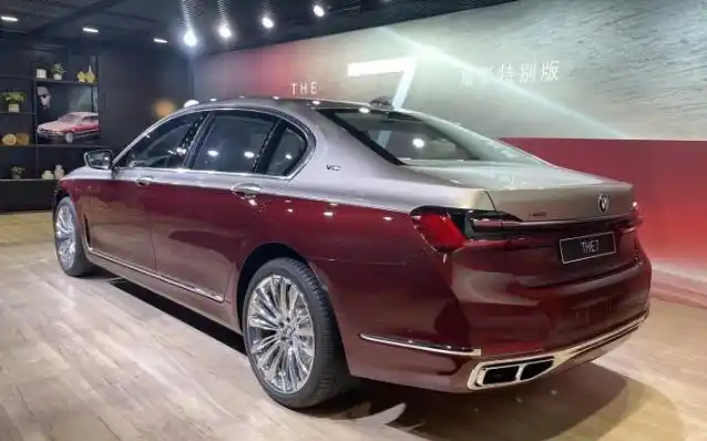 宝马760顶配多少钱(售价261) - 价格百科