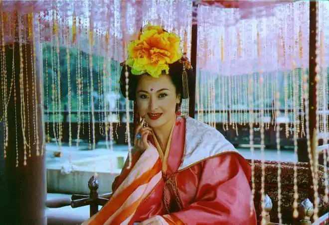 《雪山飞狐》中的苗若兰,《天龙八部》中的王夫人,《大唐歌飞》中的杨