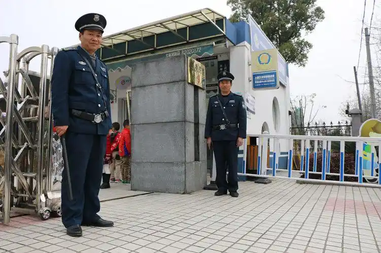 礼润童心,点亮童年--曹娥街道中心幼儿园