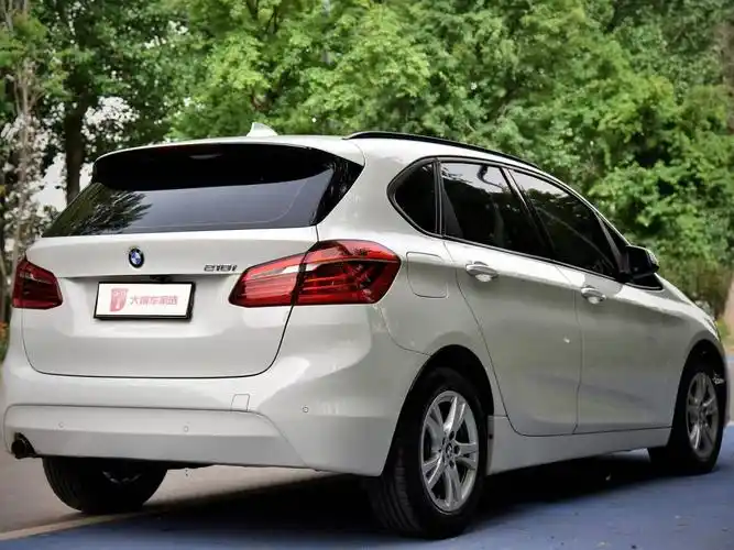 【济南】2015年12月 宝马 宝马2系旅行车 2015款 218i 领先型 自动档