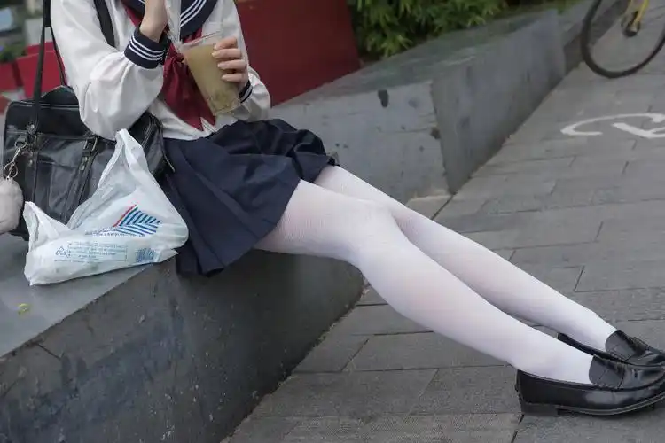 白丝水手服绝绝子