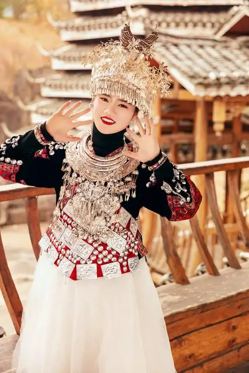 美丽的苗族女孩