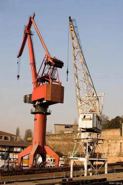 如何选择门座式起重机安全监控管理系统?看这篇文章就够了!