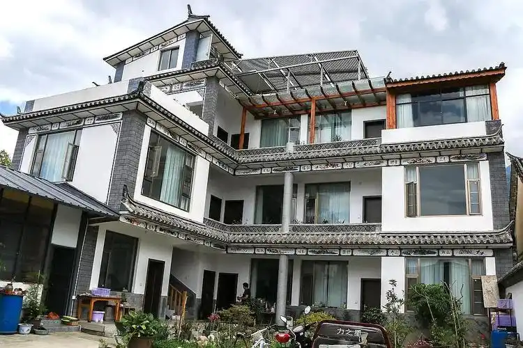 大理西门大纸房村,新建白族民居,出租标间,大床.