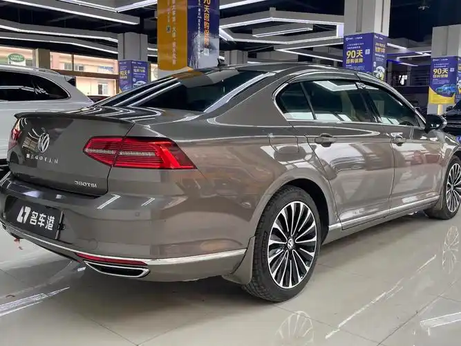 贵阳2019年7月大众迈腾2019款330tsidsg豪华型国vi香槟色手动挡